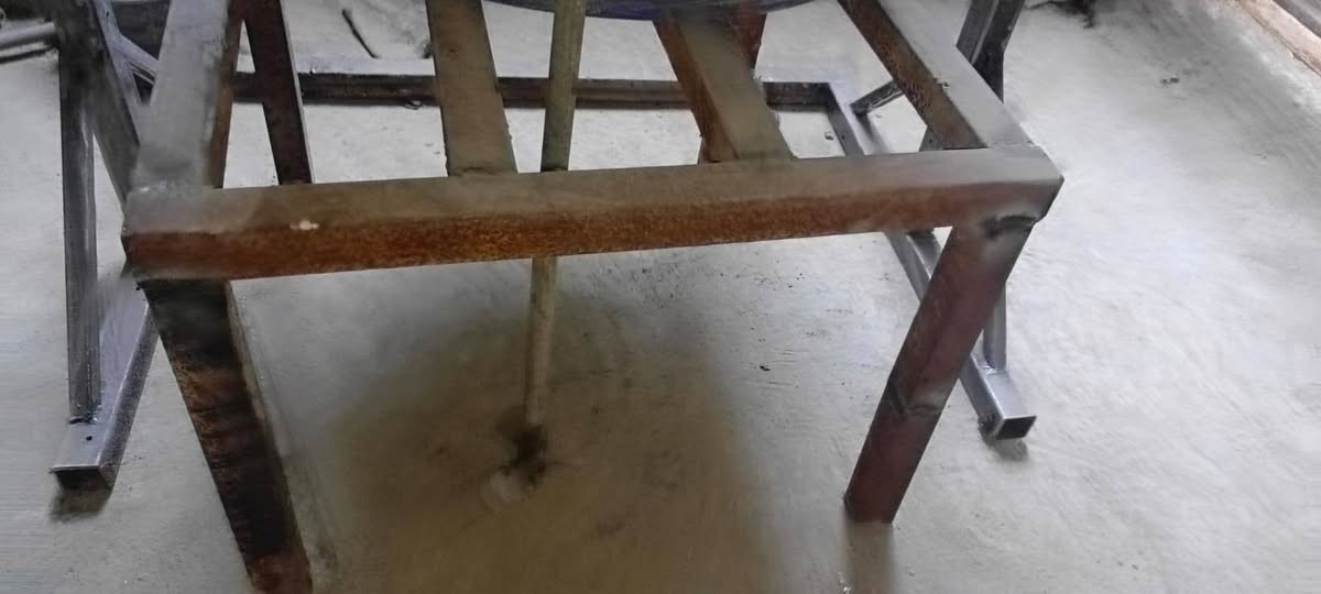 سلام عليكم ماطور زاهي للبيع كامل هوه وقاعدته وتانكيه مكاني بغداد للتواصل ***********الاتصال
