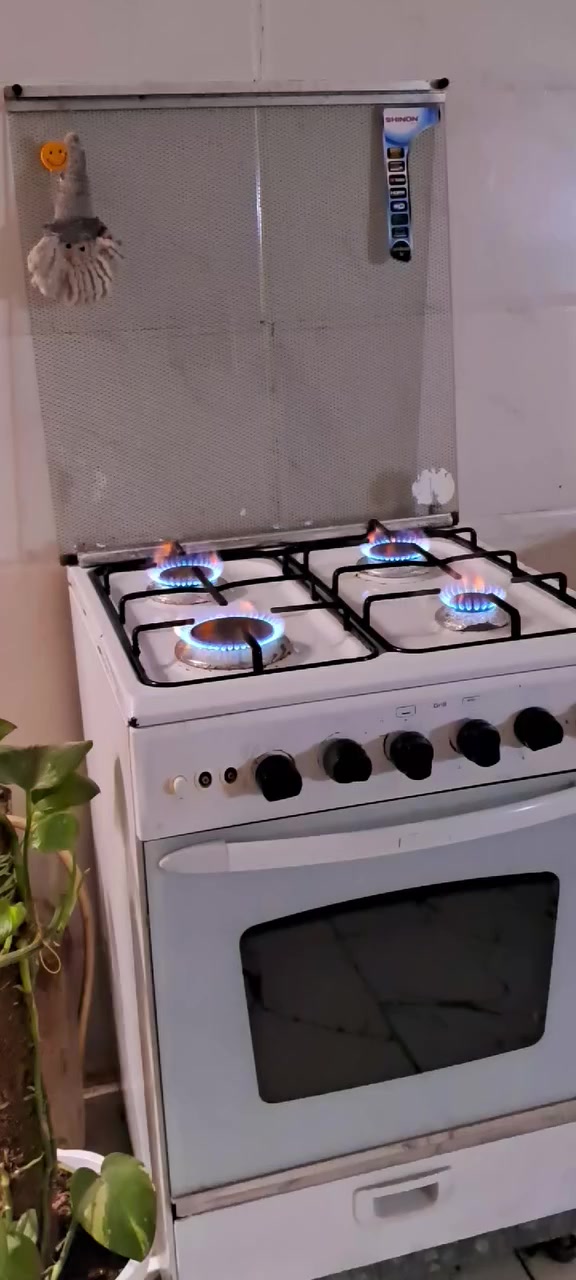 طباخ مصري نظيف جداا وشغال كله مابي اي نقص نوعيته ئنوئير مصري سعره ١٢٠ فقط تجي تفحص وتاخذه مكان لبياع شرطه الخامسه اي استفسار خاص واكو ثلاجه نظيفه حجم جبير شغاله فول


**إذا كنت صاحب هذا الإعلان وتريد حذفه لأي سبب، رجاءا أرسل رسالة إلى الدعم الفني**