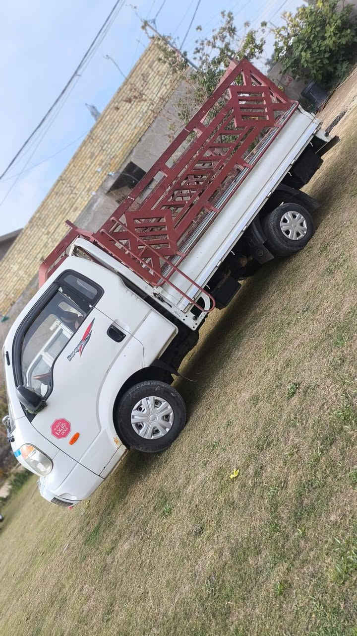 كيا مسكر موديل ٢٠٠٩بلادي مكينه بدون تنقيص المكان بغداد تقاطع النهروان السعر ٩٨وبيهه مجال ***********
