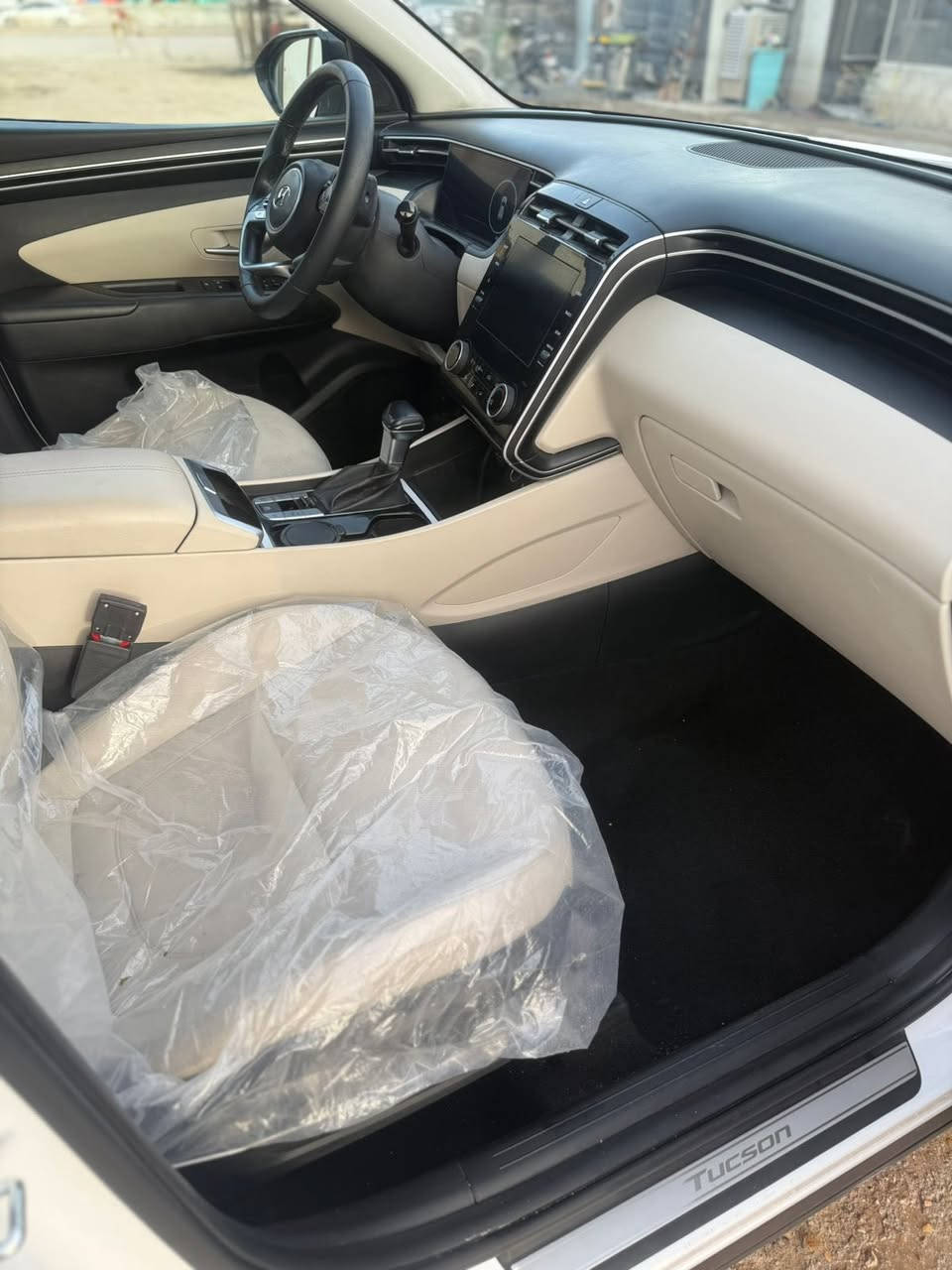 توسان 2024مكفوله من الصبغ والتبديل والضربه
فول مواصفات السعر 218
مكاني بغداد سيديه

‭0773 428 8843‬
