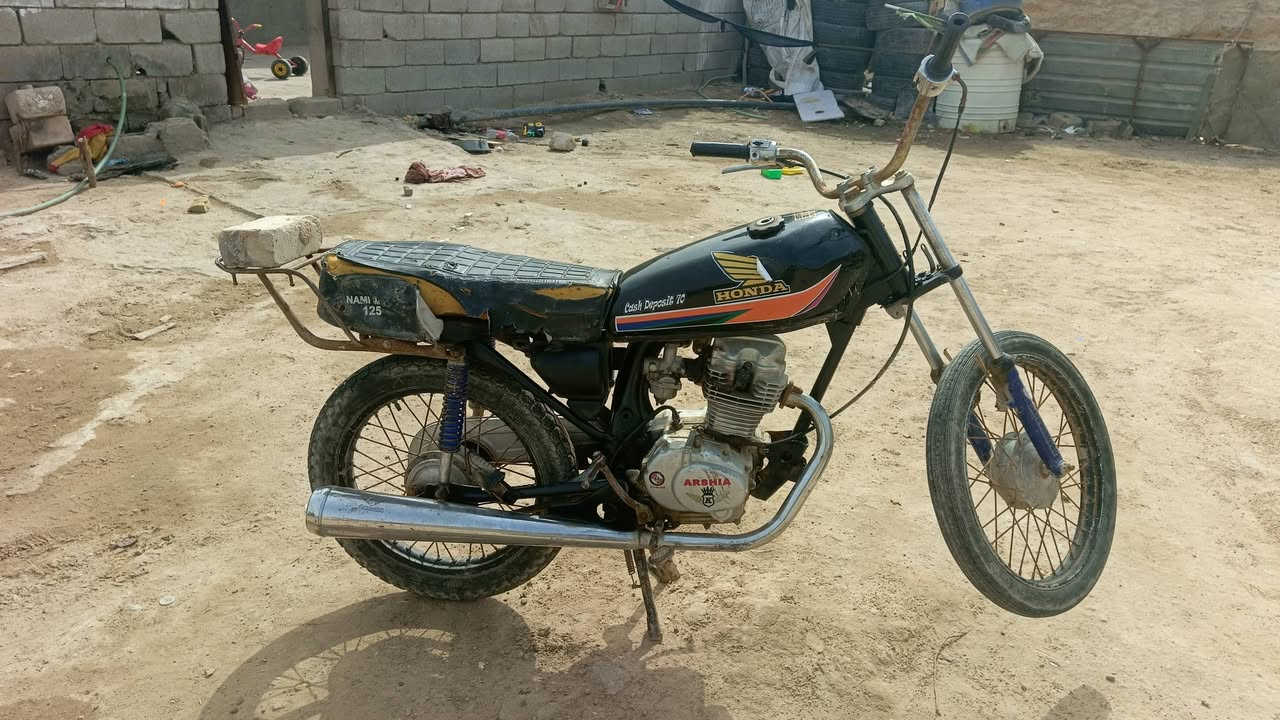 السلام عليكم دراجه ايراني ادوات شاص جديد مكينه جديده ما مفتوحه مكان البصره الزبير رقم التليفون 
***********
