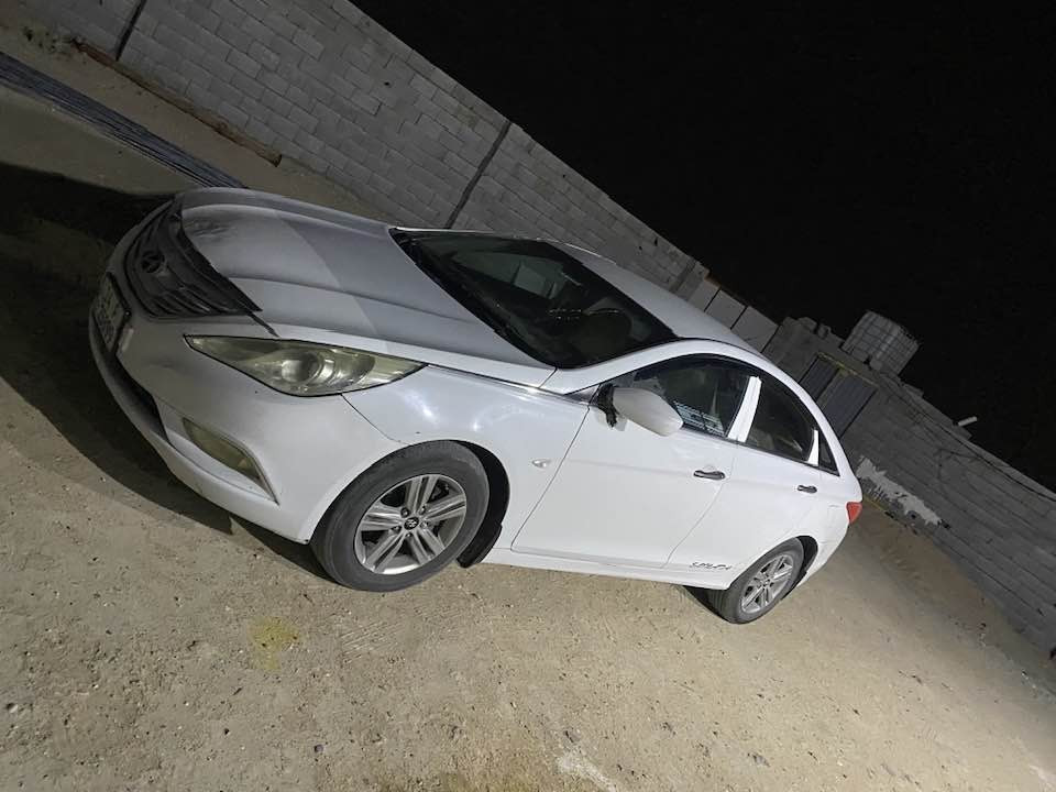 سوناته 2011 رقم بصره دوالي بسمي 
ورد كوري. كفاله من كص وكلبه وعيب شرعي 
مكينه كير 2000دوش. جاهزه حداد تبريد 
مكانك بصره 
سعره 90 بيه مجال
***********
