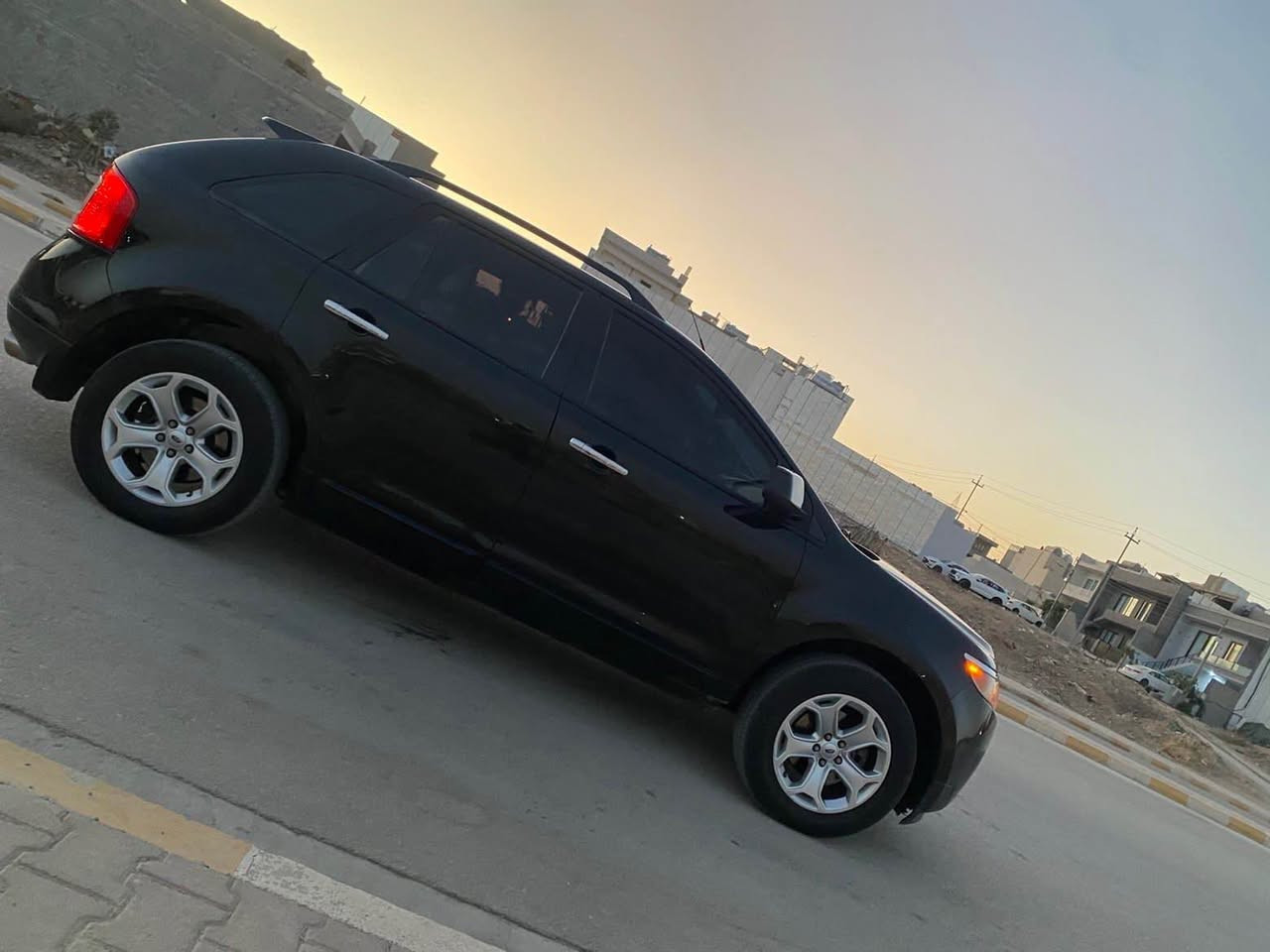 سڵاو فۆرد ئیج ٢٠١١ sel 
نمونە لە جوانی ٢ پەڵە بۆیاخی هەیە پەڵەی بچوک لەسەر دەرگای سایەق و سەکن ١٢٠ گەڵا و مەجالێکی برایەنەی تیایە لە سلێمانیم ***********ڤایبەر و وەتسئەپی لەسەرە لە خزمەتانام السليمانية, العراق
