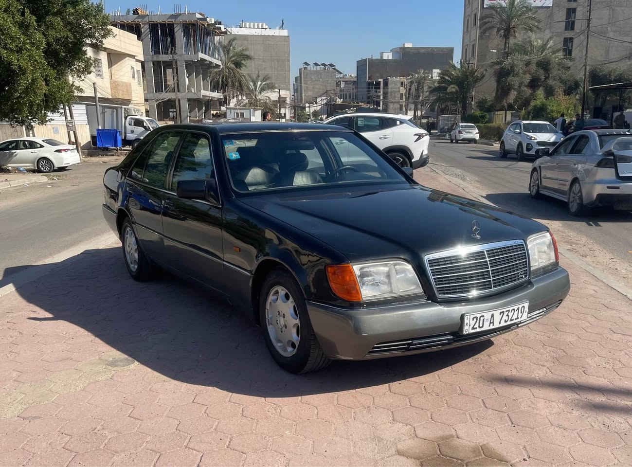 السلام عليكم 
مارسيدس شبح للبيع 
موديل 1993
حجم 320
فول مواصفات فتحه كشنات جلد كهرباء امامي وخلفي كهرباء وباقي مواصفات معروفه
السياره جاهزه مابيها نقص 
كير محرك صدر كله تمام 
السياره بلاديه بدون تعمير بيها صبغ قطعتين جماليه فقط سياره وضع شركه
رقم ديالى الجديد رقم وهزه وسنويه جدد باسمنا 
للاستفسار ***********
عنوان بغداد الكرخ
السعر 58وبي مجال بسيط للشراي القائم, الأنبار
