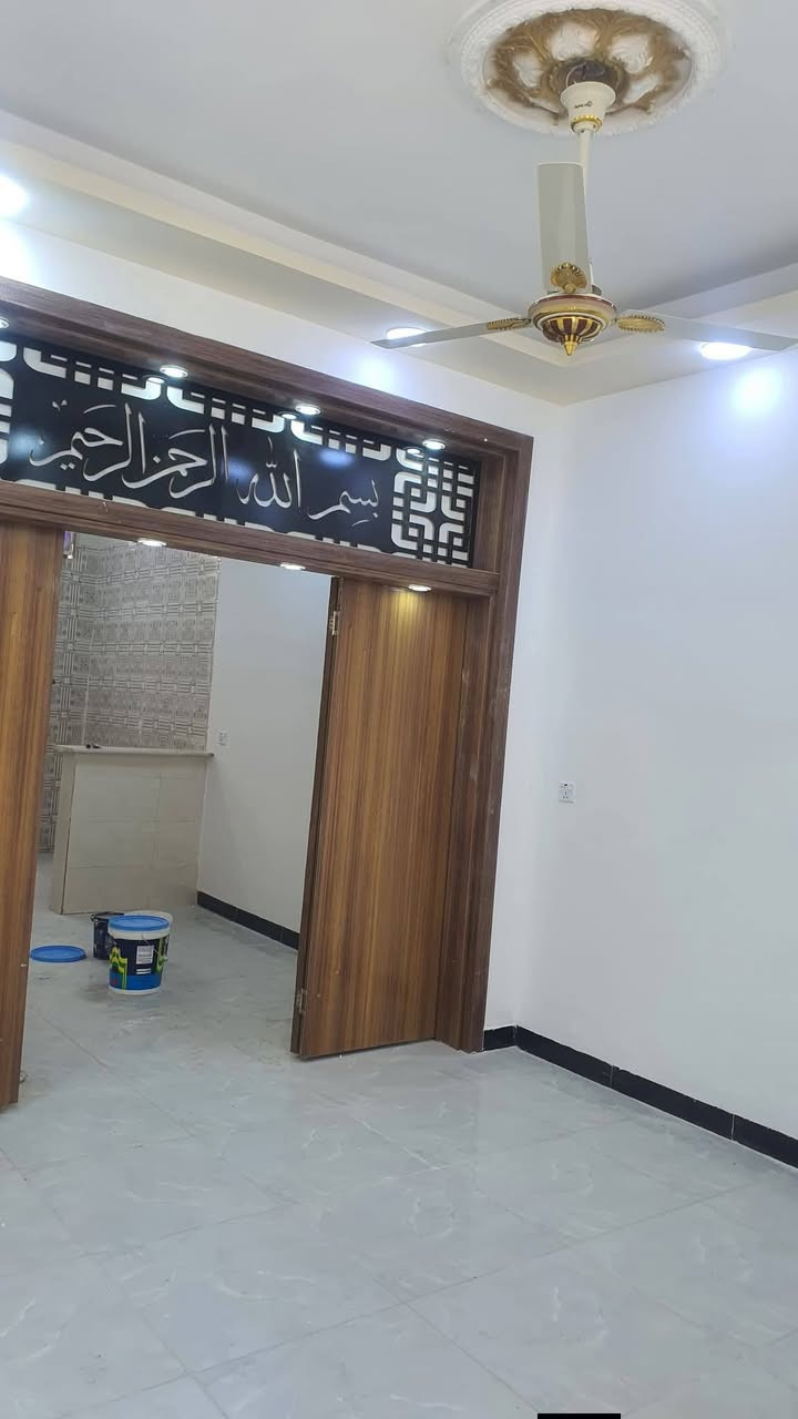 السلام عليكم
اللهم صل على محمد وال محمد 

بيت مساحه 70متر للبيع فقط

طابق ونص بناء طابوط وحديث

مكان البيت كربلاء / حي الزيتون قرب شارع مستشفى الكفيل 

جنس العقار سند 25مكاتبه مع صاحب الأرض

اقرار محكمه

يبعد عن حرم الامام الحسين ع السلام ٤كم 

وعن شارع الزوار ١كم 

كافة الخدمات موجوده

ماء+كهرباء+مجاري +خطوط مولد+خطوط انترنت 

للاستفسار الاتصال على الارقام التاليه 

***********  او واتساب
