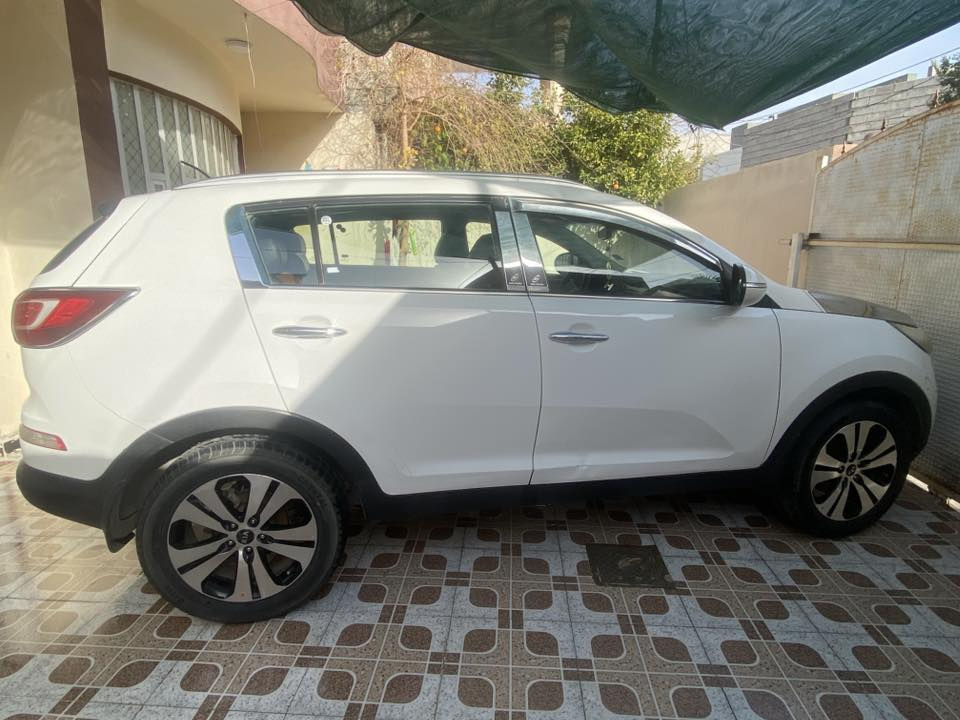 سبورتج خليجي 2012
مكينه 2000
مواصفات بسيطة اشاير بالمري تحكمات ستيرن
بدون حادث فقط شخوط و طخات خفيفه بالامام والخلف 
ماشية    140km بدون ايرباك
رقم ديالى مميز مشروع وطني
السعر 152 وبيها مجال
*********** الرقم واتس
