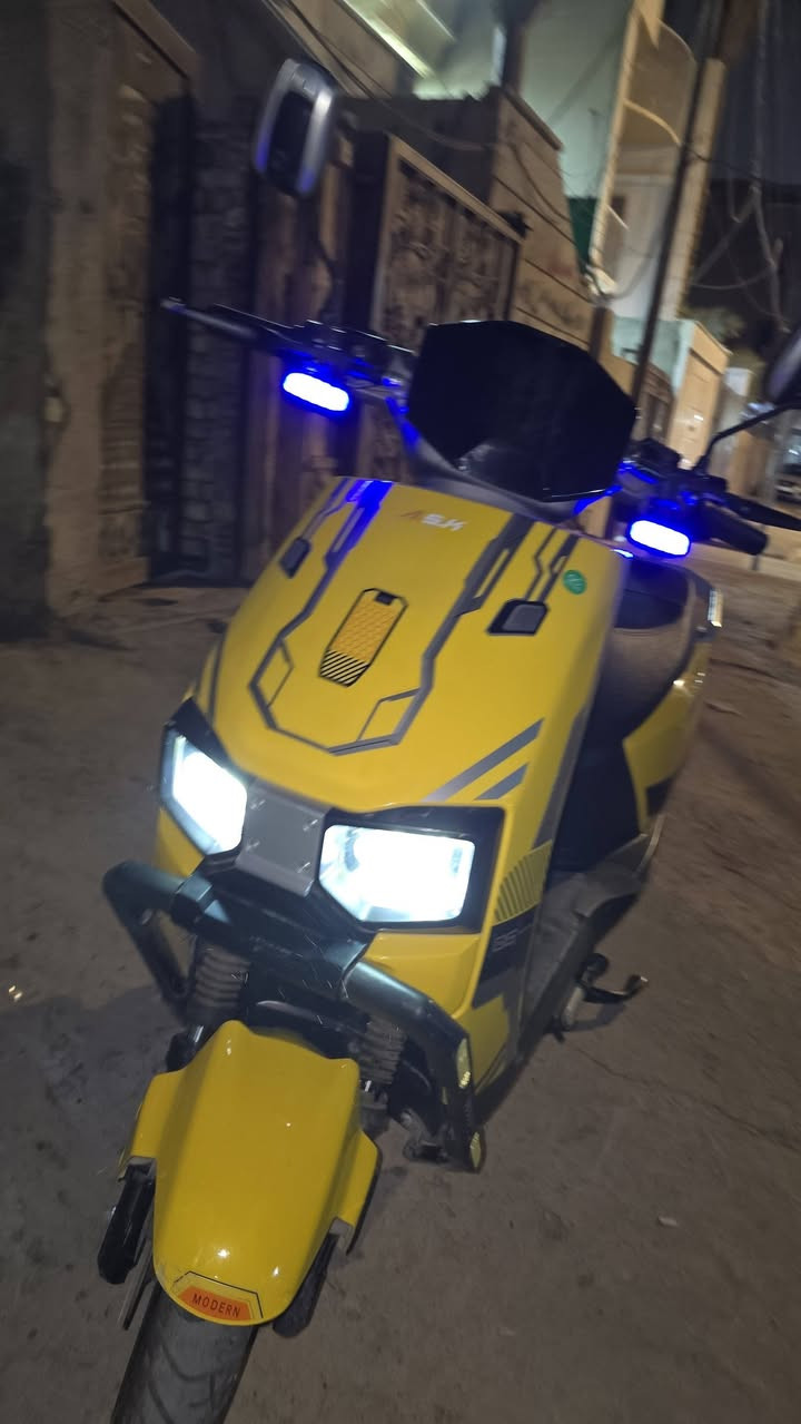 دراجة سكنس جيتي للبيع
المواصفات 
عدد البطاريات 6.   32 فولط
السرعة 60 حقيقية 
قدرة الملف 2000 واط 
نظام بصمتين ومفتاحين تشغيل عن بعد
السعر 475 وبيها مجال للشراي 
للتواصل واتساب ***********
