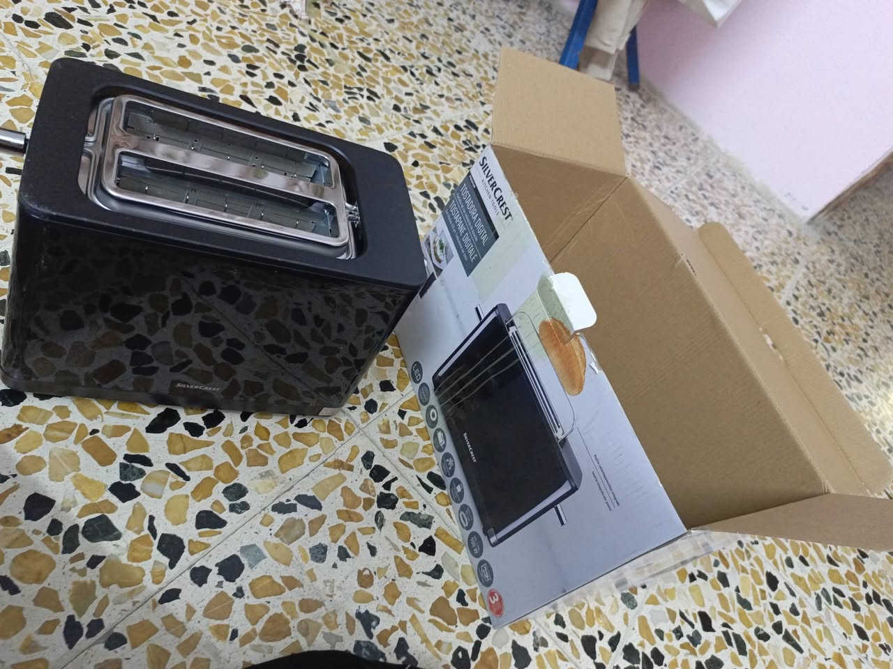 عندي هذني الاغراض اريد ابيعهن
مكنسة كهربائية ماركة Fakir  مستعمل  يشتغل عادي بس يطلع صوت)((7الف))

قلاية هوائية ماركة RAF مستعمل شي قليل ((25الف))

توستر جديدة بكرتونه ((25الف))

مكاني حي الاربجية 

الشاري يكتب بتعليقات وأني اتواصل وياه


**إذا كنت صاحب هذا الإعلان وتريد حذفه لأي سبب، رجاءا أرسل رسالة إلى الدعم الفني**