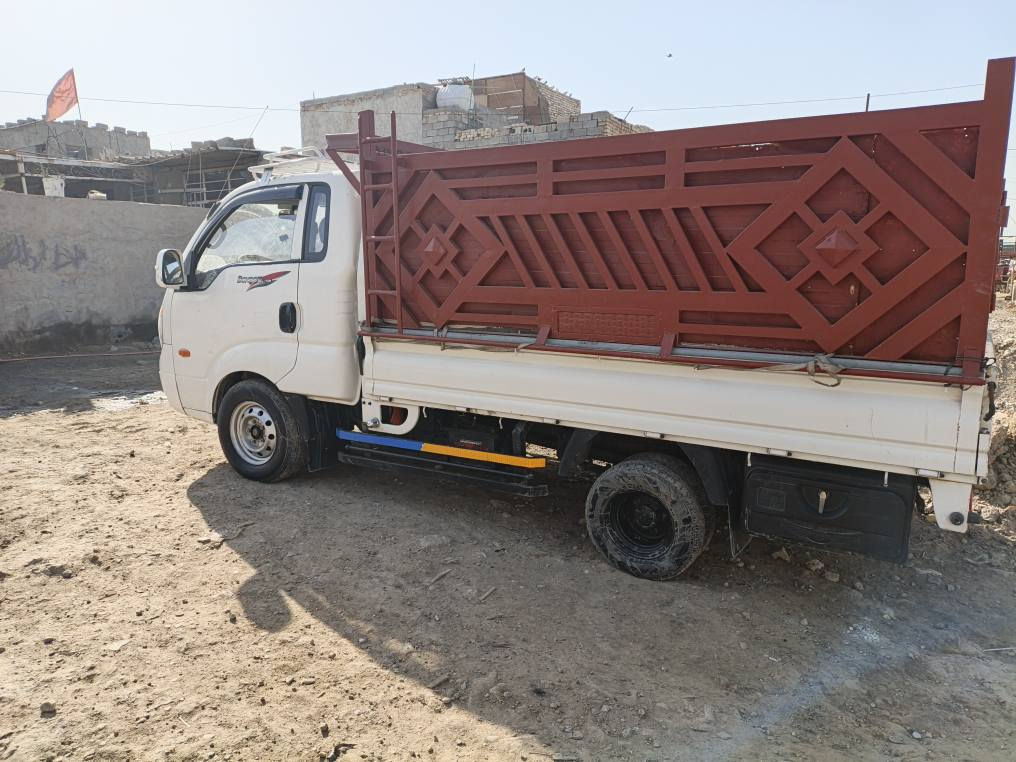 أسلام عليكم خوان كية حمل مسكربم ونوزل سيارة مكينة صارشهرمن بدلتهة جديدة تخم تايرسيارة مكفولة مكان بغداد هاتف ***********
