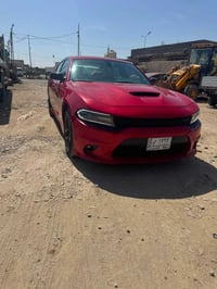 جارجر للبيع موديل 2016 بسمي مصبوغه عام محرك 3600 لسعر 135$موبايل 07855...