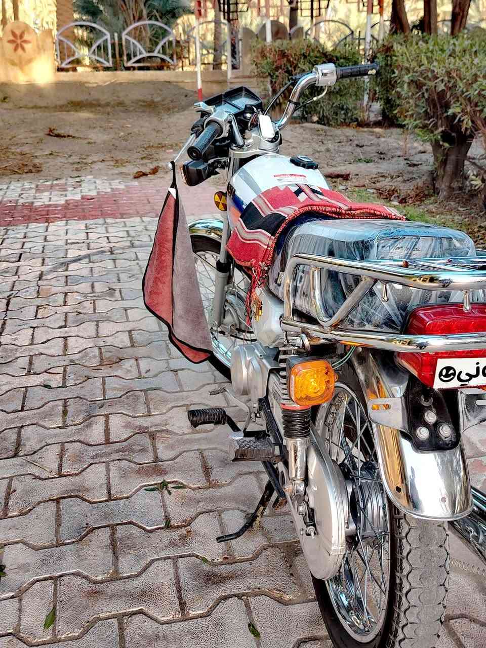 نامه امتياز مديل 25 بعدها زيرو
كهربائيات كامله

نضافه فول كدامك بلصور

اوراق سكنر بأسمي

فلتر بانزين يعني المكينه والكابريته فول 
نضافه

الدراجه ماناقصها شي السعر 650 وبيها مجال وتشلع عيوني 

المكان كربلاء طويريج ***********
مامتواجد فيس تعال واتساب لو تخابرني
