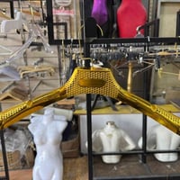 ورحمه الله وبركاته توفر تعلاك ملابس ذهبي جمله ومفرد للحجز والاستفسار ا...