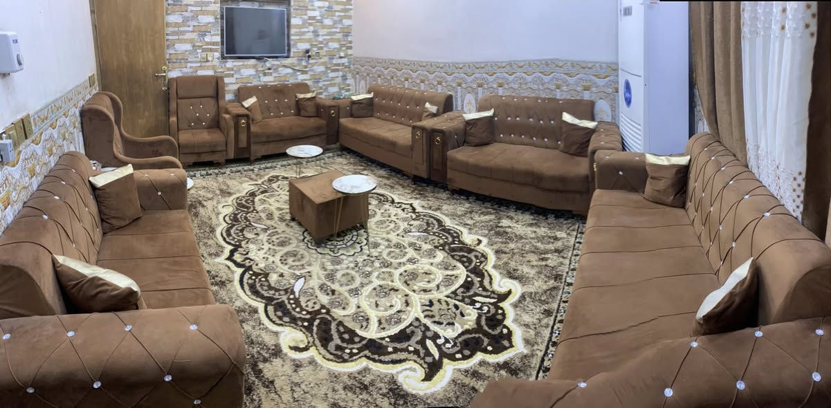 السلام عليكم تخم ونصف للبيع مستخدم قليل اخو الجديد مكان بغداد ابو غريب للاستفسار الاتصال *********** السعر 550 وبي مجال
