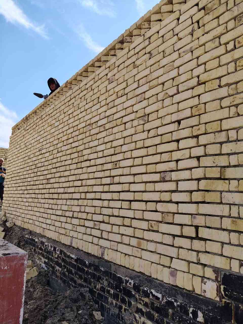 خلفه بناء اشتغل بل يوميه ومكطوعه شغلي طابوك وفرمستون متفرغ حالين عنواني ناصرية رقم الهاتف ***********
