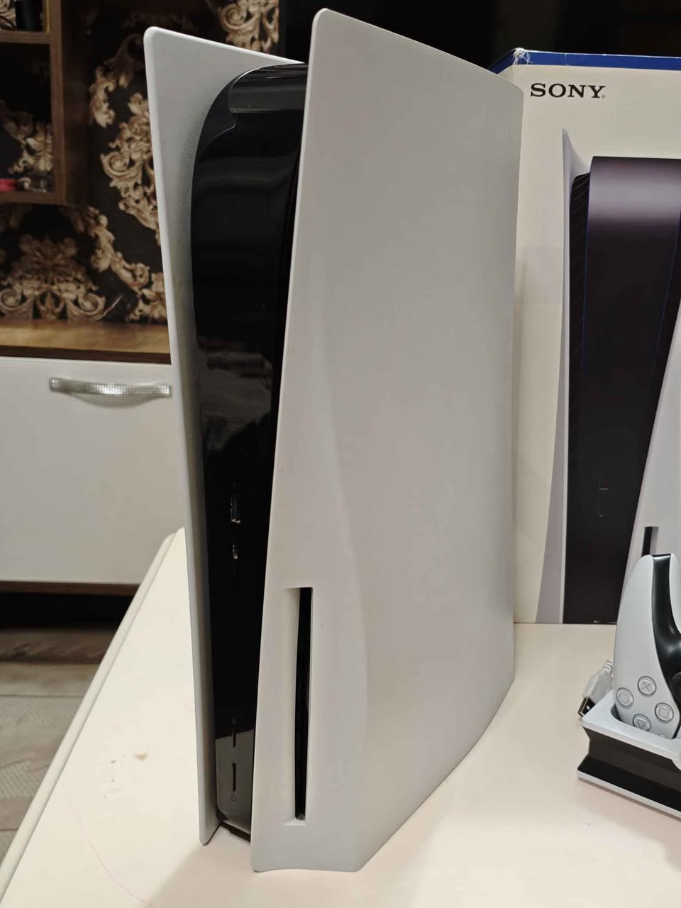 السلام عليكم ...
بلي 5 نظافة 99% مستعمل قليل كلش ذاكرته 1 تيرا وياه جوستك اضافي اصلي مو كوبي جوستك اصلي سوني ووياه ستاند حامل للجهاز وهم شاحن مغناطيسي للجوستكات ووياه جنطة سوني الاصلية كل هاي التجميعة ب600 الف قفل مكاني بغداد الغزالية للعلم الجهاز جديد بمعنى الكلمة هو واليدات مابيهن لا عطل ولا تصليح برغي مامفتوح بي الجهاز افحص وين ماتريد الي يحب يتواصل *********** بغداد, العراق
