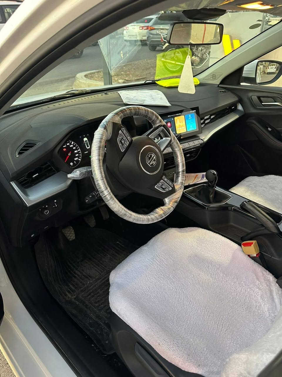 ئێم جی 2025 گێر عادی 
تەنها 4 هەزار کیلۆمەتر ڕۆیشتووە 
هیچی پێوە نیە 
لەسەر دەقی شەریکە ماوەتەوە 
زۆر پاک و خاوێن 
هەموو گیانی بەشەرت 

سـعـر : لە کۆمێنت داوابکە ڕاستەوخۆ بۆت دێت 📥 

گێر و مەکیەنەی بەشەرت 
هیچ کێشەیەکی تێدا نییە 

ژمارەی خاوەنەکەی 
***********
