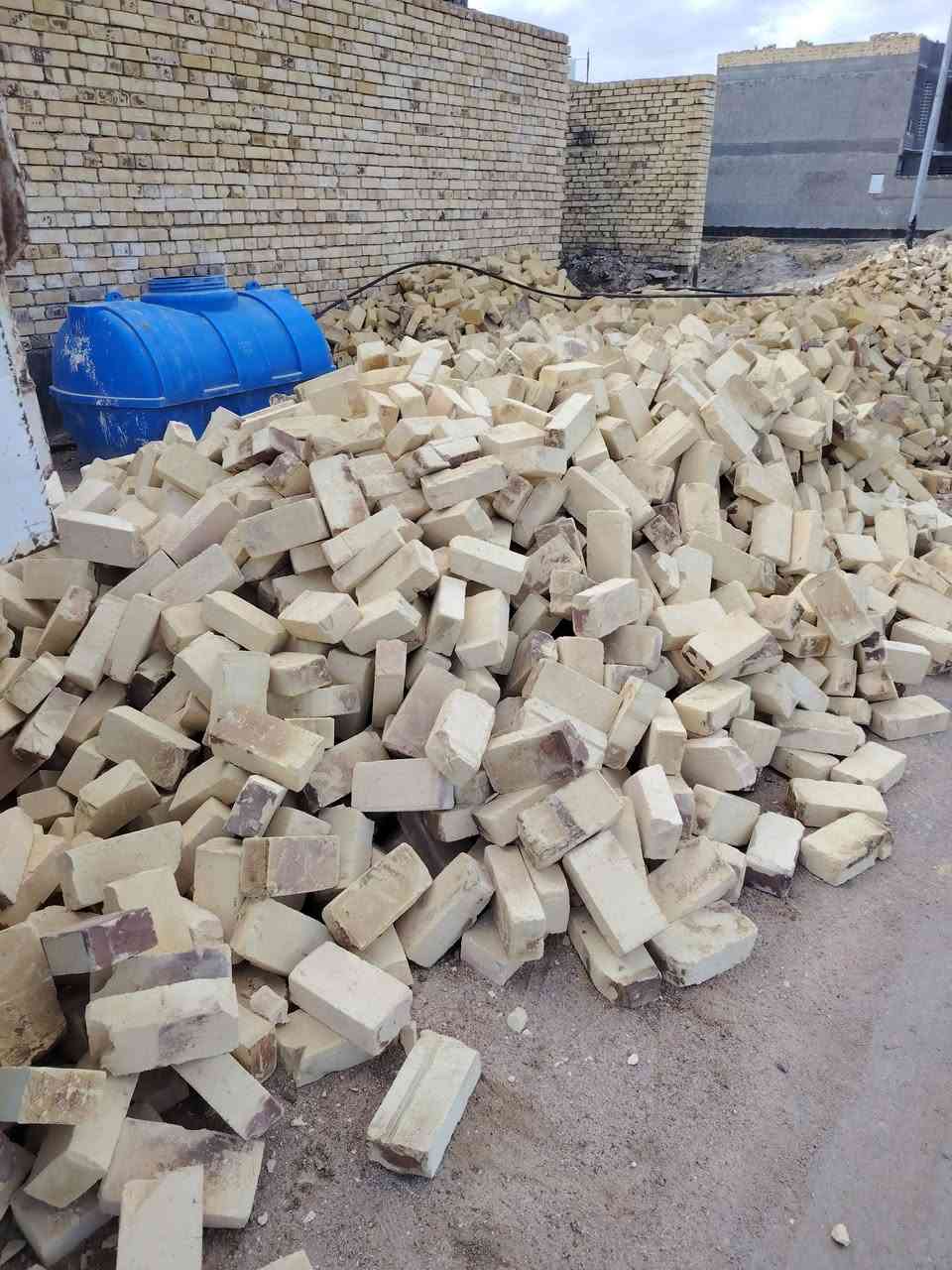 سلام عليكم طابوق الاصلاح بانسب الاسعار درجه اولى العدد 2000 طابوكه لاستفسار ***********
