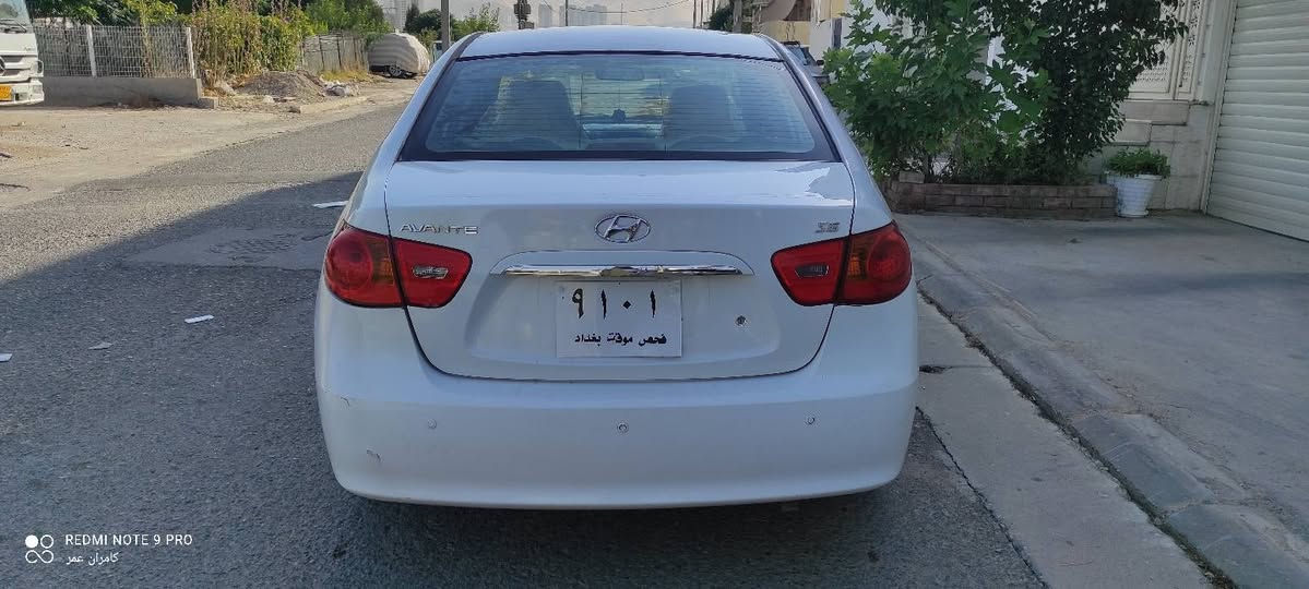 هۆندای ئەڤانتی سپی 2006 کۆدکراو بۆ فرۆشتن
گێڕ و مەکینەی بەشەرت
 ، تبریت سارد و گەرم بەشەرت
  ئاوێنە شەفت ، کوشن هیتەر 
کەڤەری نەگۆڕاوە و ناو و دەرەوەی جوانە
وەکوو عەیب لێی شک ببەم ڕاستی بێگرفتە ، ئەوەی بۆ  فرۆشتن قسە بێ ئەوەیە جەمپێکی بچوکی لای پێشەوە هەیە و سەقفی لەسەر ساغی بێ معجون  بۆیاغە و بەس .
ماڵی دۆستە و خۆم هەموو جومعان سەفەری نێوان ڕانیە و سلێمانی پێدەکەم بێعەیب و نەرم و خۆشە.
نرخ  47$  معامەلەیەکی زۆر کەم 
ژ.م/ ***********
***********
