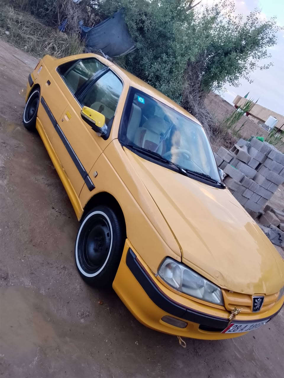 بيجو باص موديل 12 صدر ستوني بتلته دبلات خلفي ومامي جدد سياره خير من الله بنيد ستوني شتيته جديد 
مكان كوت حرار ..***********
