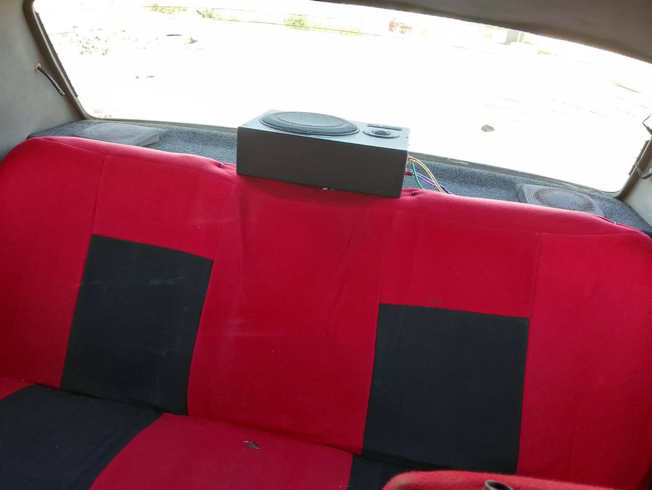 فولكه للبيع مكينه وكير نضاف وحداديه نضيفه وكهربيات كامله تبريد ثلج تخم تواير جديد ودوخل جدد سياره جاهزه من كل نواحي سعره 35 اوبيه مجال بصيط كلش الاتصال عله رقم‪***********
