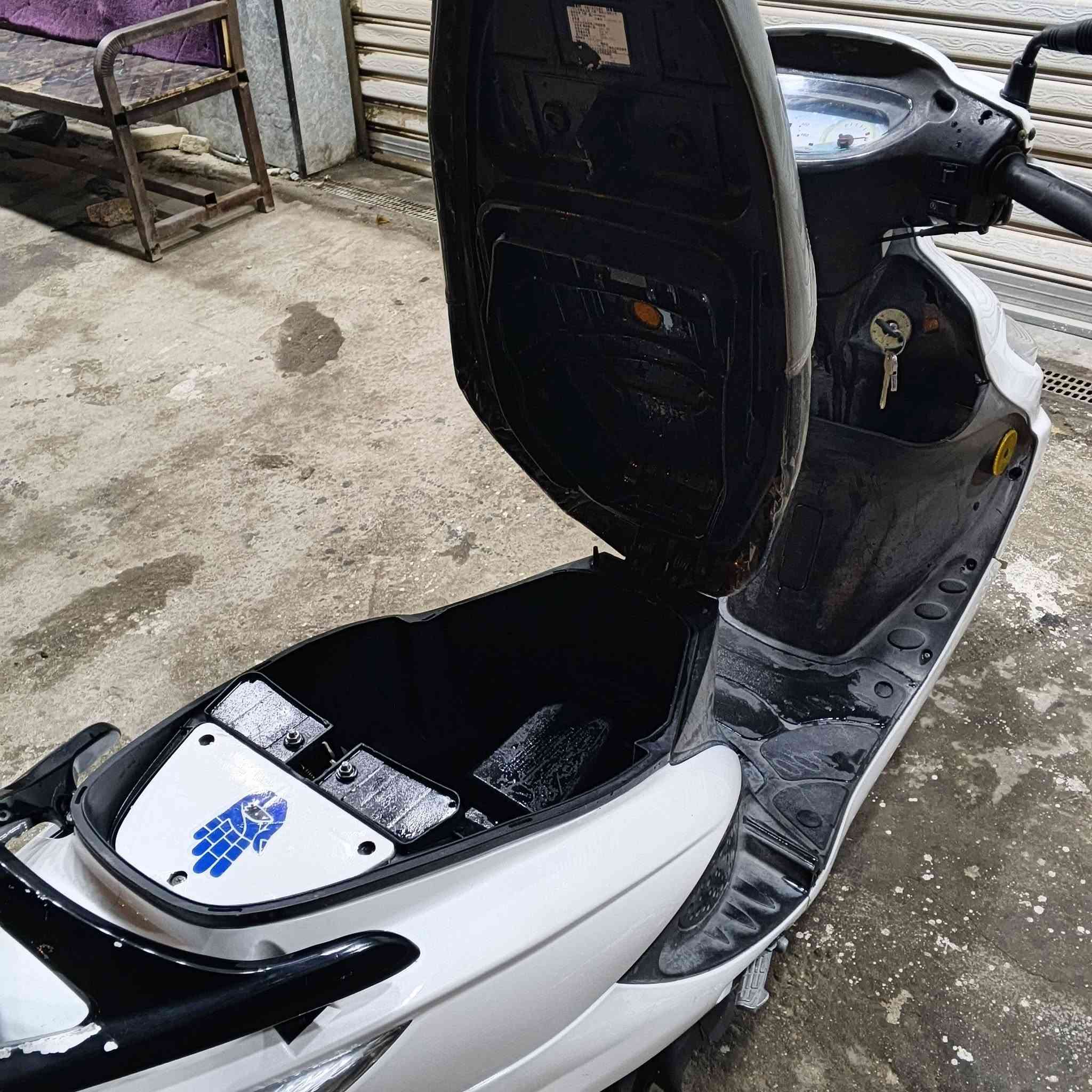 السلام عليكم دراجه كامكو V2  موديل 2016 للبيع مال جناي نضيفه مصبوغ عام لجماليه ولباقي كلشي مكفوله كفاله عامه  كلشي شغال كهربائياته عداد بانزين عداد سرعه لايت نكره سلف
حساس بيئه بكلايت كرستال بلاد طلاعاا اشاير لد كبير 
 شراي  يتصل  وبي خير ويدلل مكاني ناصريه
***********

#السعر_750وبيه مجال #خاص_مغلق⚠
