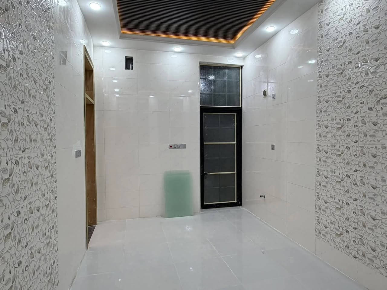 🏠 / دار للبيع مساحه ١٥٠ م طابو صرف 

             واجهه ٧.٥ م / نزال ٢٠ م 

🧱 بناء حديث درجه أولى 

الطابق الاول / مطبخ . أستقبال . هول . غرفه . مجمع صحيات . كراج . صحيات خارجيه 

الطابق الثاني / غرفتين . هول . مجمع صحيات 

🌎 الموقع / شارع ٨٠ الضباط الثانيه

للأستفسار أكثر مراجعة مكتب 
#عقارات_أراضي_بابل_الخضراء للمقاولات العامه والتصاميم الهندسية
🔸في حال عدم الرد نرجو ارسال رساله على الواتساب
 .
شارع ٦٠ .. عمود ٣٠٠ .. مقابل أستدارة علي بقلي 
الشيخ حازم 
أبو حيدر 
وسام محمد /***********
