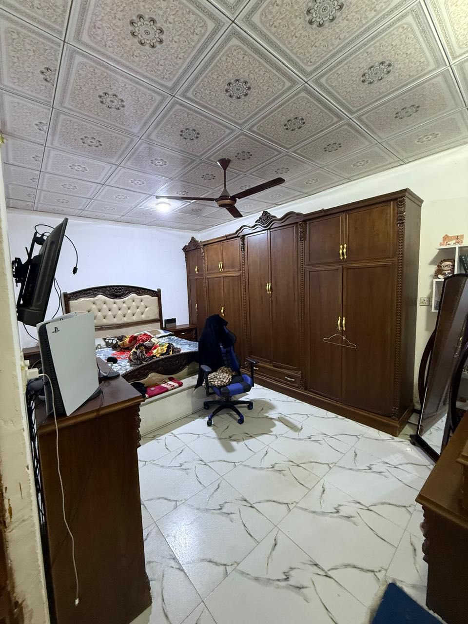 📍 الموقع:

البصرة / ابو الخصيب

شارع سيد حامد — قرب معمل بلوك الشيخ

📐 المساحة: 180 متر

🏠 تفاصيل الدار:

▪️ 4 غرف

▪️ هول

▪️ ديوانية خارجية

▪️ حمامات خارجية

▪️ موقع مرتب وهادئ

💰 السعر: 50 مليون قابل للتفاوض

📞 للاستفسار:***********
