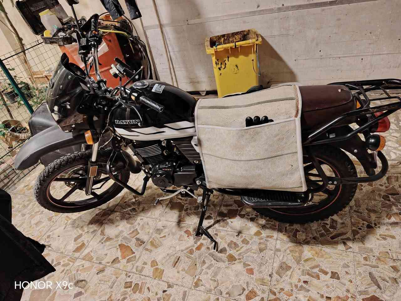 السلام عليكم
للبيع دايوان 23 شهر 12 طالعه من المعرض 2025 جديده محرك ٢٠٠ زيرو رقم بغداد باسم الصقر الاحمر
دبل سويج سجينه  +تشغيل عن بعد
مكاني كربلاء السعر ٢/٣٠٠  ملونين و٣٠٠
ترهم مراوس 
***********
***********
