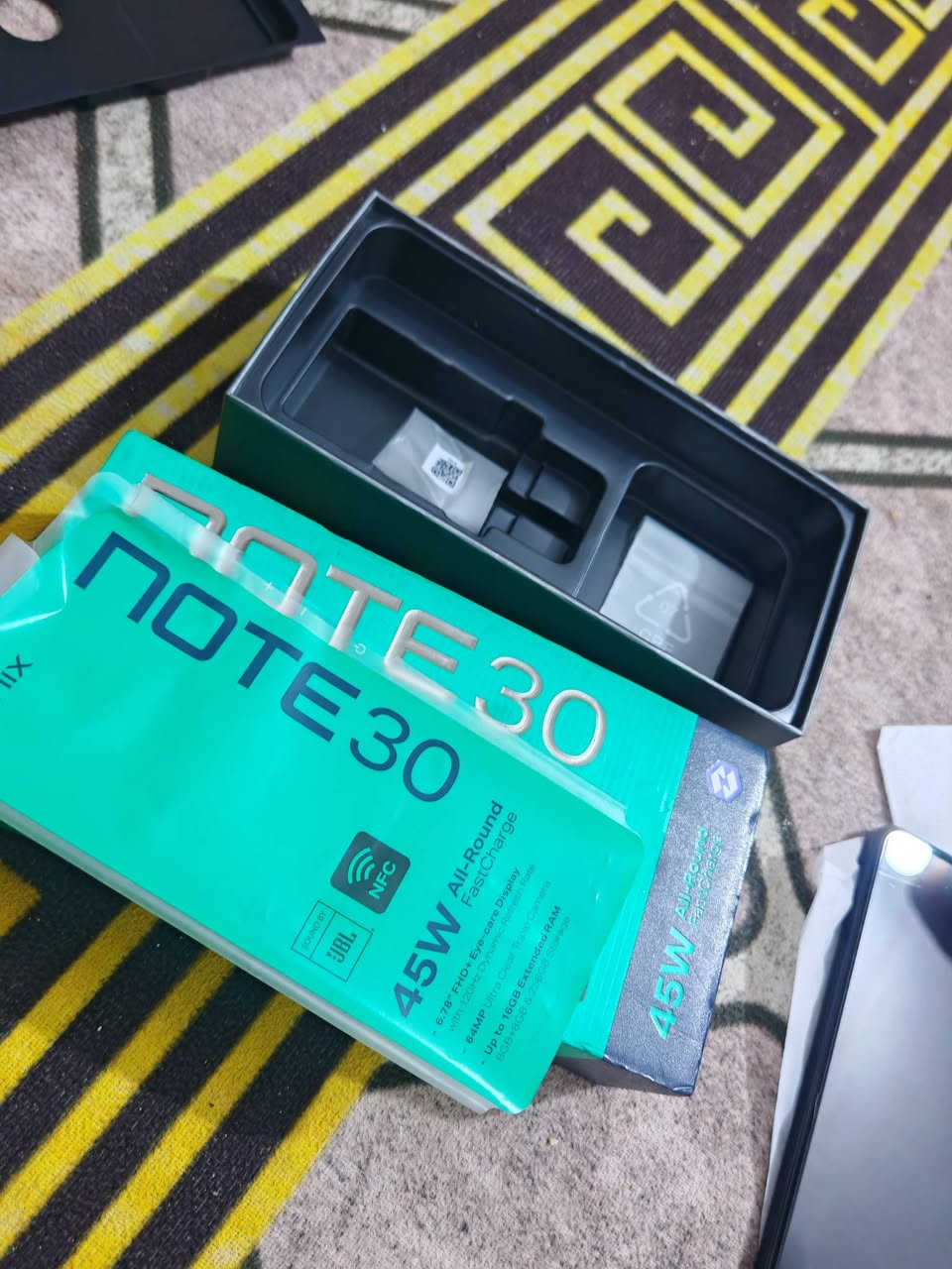 انفنكس نوت 30
نضافه ما مفتوح ما مصلح فقط ضربه الكفر تبديل ٢٠ الف اعتقد.. كامل ملحقات 
ذاكره 256 عشوائيه 8+8
سعر 150 مجال بسيط
شراي خاص


**إذا كنت صاحب هذا الإعلان وتريد حذفه لأي سبب، رجاءا أرسل رسالة إلى الدعم الفني**