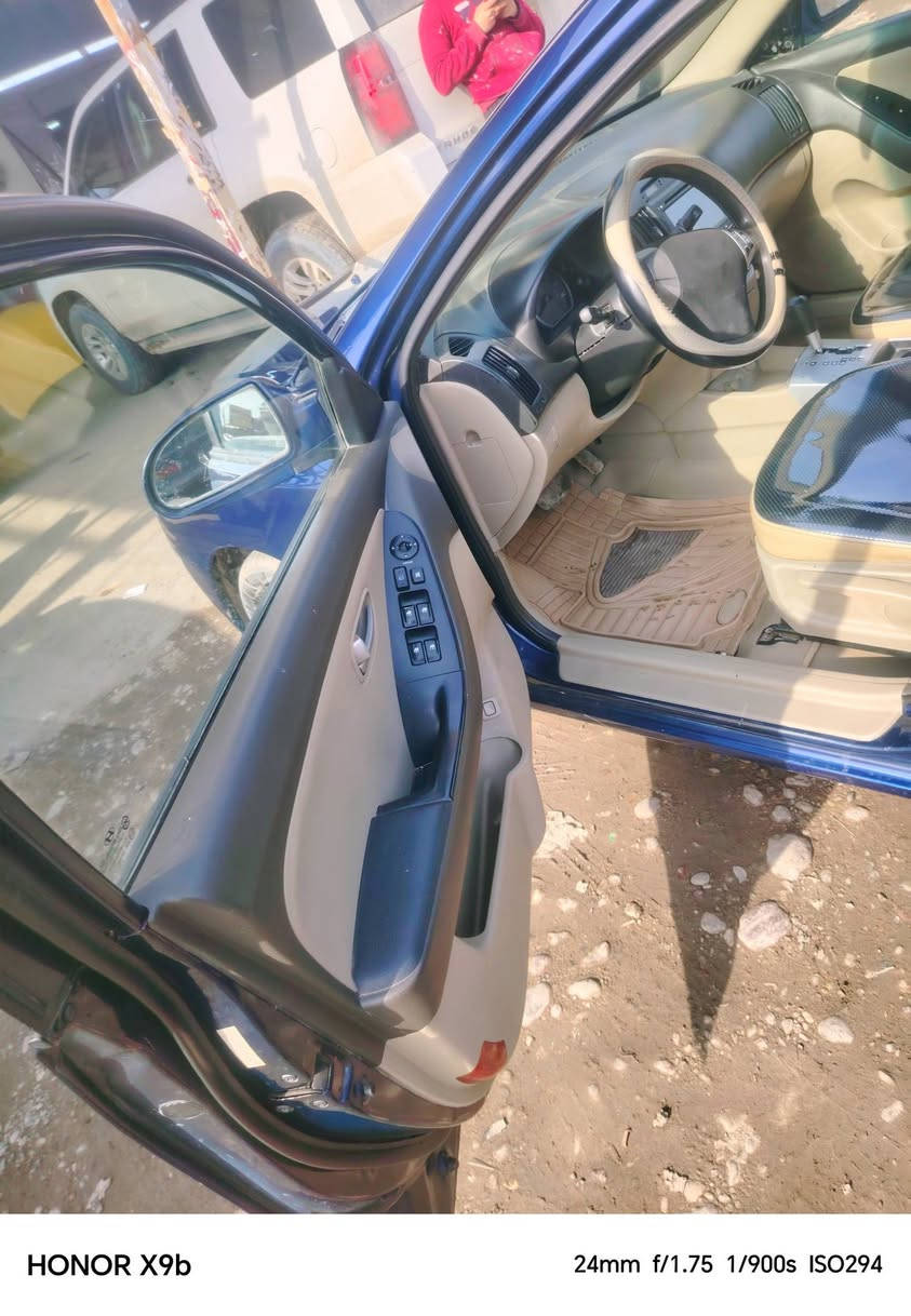 السلام وعليكم للبيع الانترا 2007 رقم بغداد دولي  مصبوغه عام جماليه اثر جلح.كير ومحرك جدد سياره بچمها كبس ع الشركه حوض. الجنطه عل شركه  محركها 2000  داخل لونين.السعر 80 وبيها مجال مكاني تكريت
***********   / ***********
