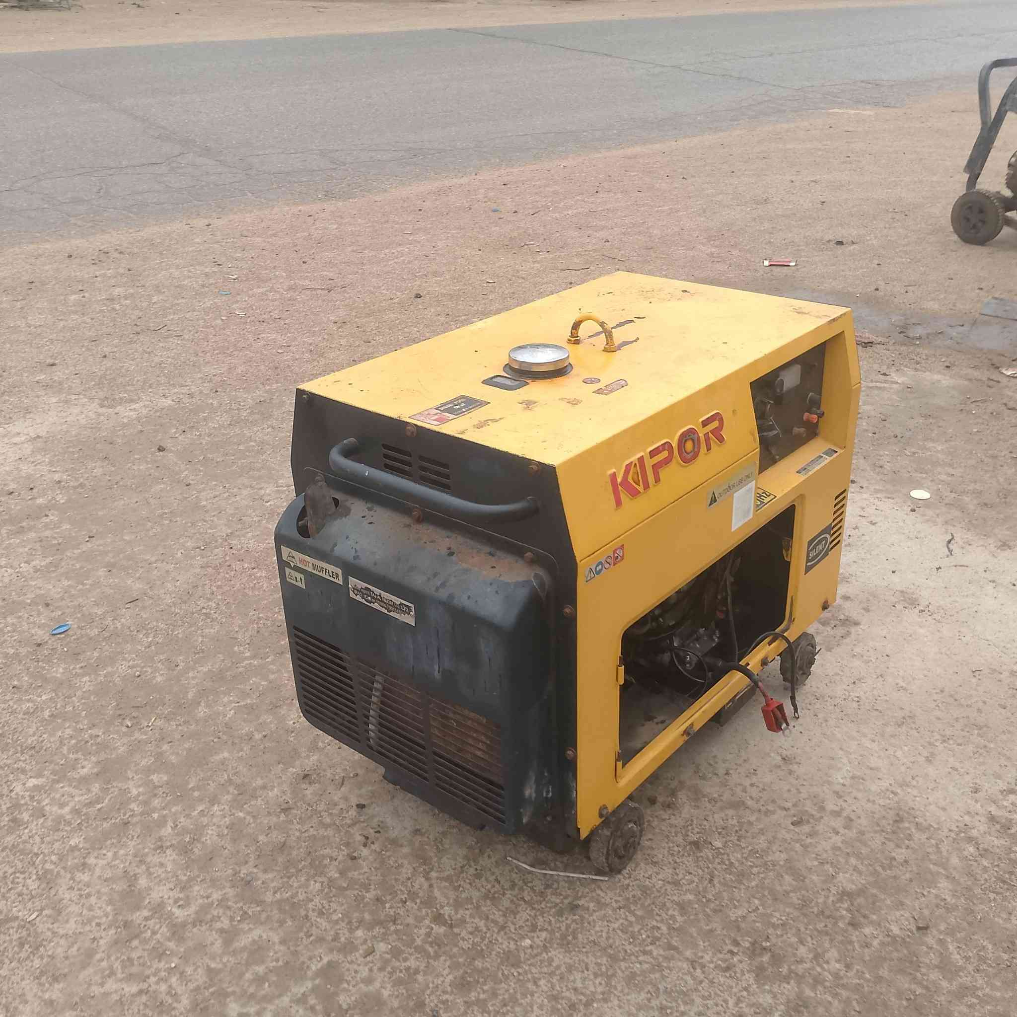 للبيع مولدة كامه مستخدمه قليل شرط ما مفتوحه برخي بيهه 25نبير كاز مكان بابل سعر 400بيهه مجال مستعجل ريد جيب مولد كيه/***********/رقم
