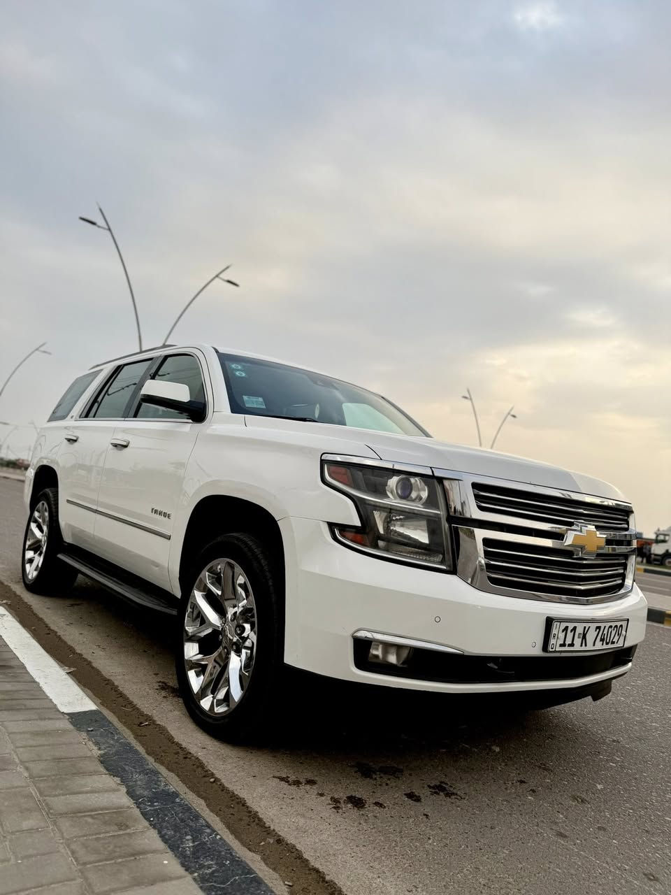 الـسـلام عـليكـم شوفرليت تــاهـو
موديل 2015 خليجي وكـاله المنــصـور 
رقم بغداد نكليزي بسمي سنويه لـلــ 2031
كفاله من الضربه وتبديل وصبغ ماعدا بارد 
محرك وكير بشرط مامفتوحات  ماشيه 120KM
مواصفـات LT  فتحه سقف كشنات جلد قاصه
 صندوگ كهرباء   السعر 295 وبيه مجال بصيط 
   رقـــم الــهـاتـف: ***********
