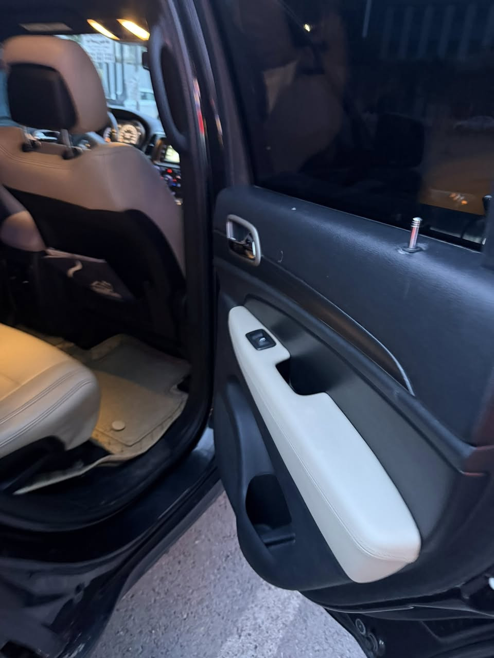 جيب موديل 2016 ٢ بارجه سبخ بونيت جامرخ رقم سليمانيه ٣ مكان بارد به سيت سياره سعر ٢٠٥ شويه مجال *********** معرك مفتوح به س بشترت
