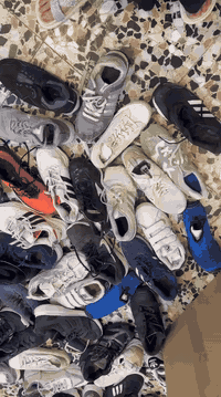 احذيه باله 83 زوج حلوات ونضيفات انطيني سعر بالي يرضي الله ***********
