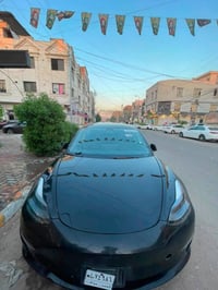من رخصه الادمن تسلا مودل 3 singl motor ممشه 14 ميل السعر 12 الف دولار ...