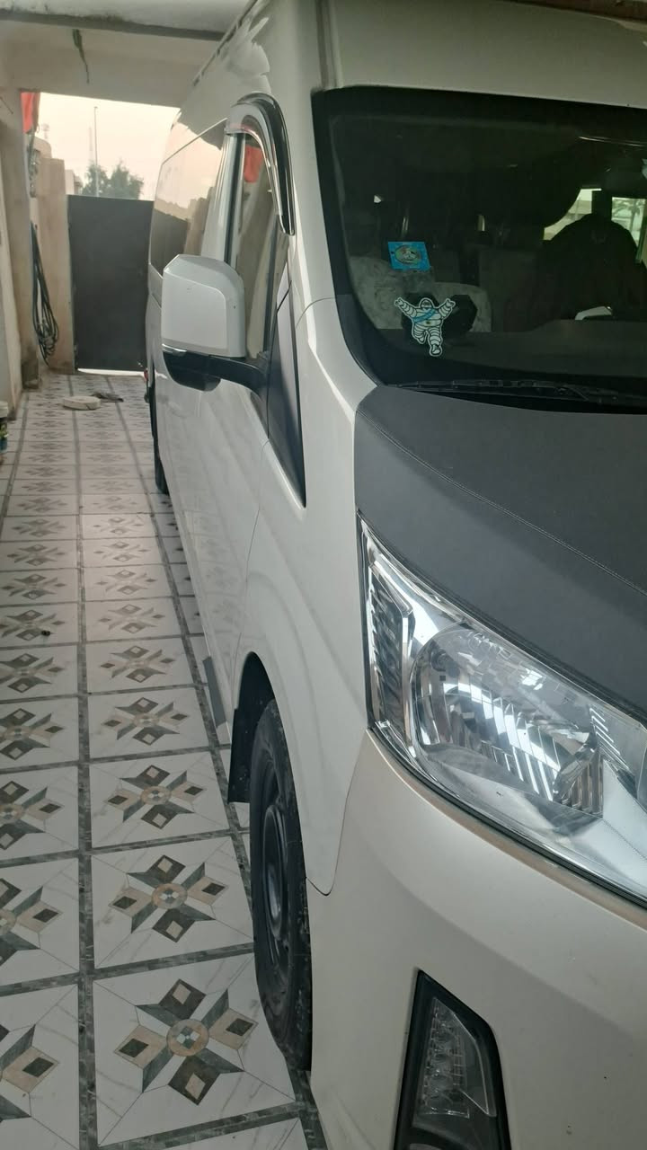 السلام عليك سياره كفاله عامه فول مواصفات كير عادي 
الذي يرغب بشراء يتصل مصفره هيئه وظريبه تاخذ صافي  السعر ٤٢٠ وبيه مجال ماشيه 90الف كيلو متر 
***********
***********
