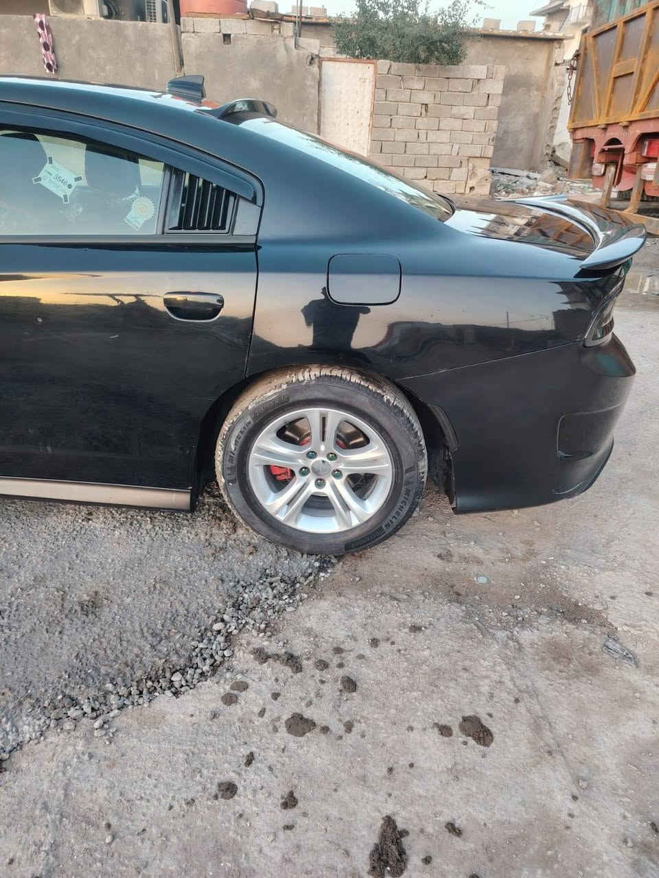 ألسلام عليكم جارجر كندي 2018اصل رقم بصره الجديد بسم راعيه داخله سرقه فول وبيه طخه بسيطه كلش واظحه بالصور طخم تاير حداده تبريد كله جديد السياره جاهزه عداد 260مفتوحه الفصله ترايك وين متريد السعر 200وبيه مجال رجآ الاتصال على رقم راعيه اني مكلف بالنشر والله العظيم مكانه بصره ***********
