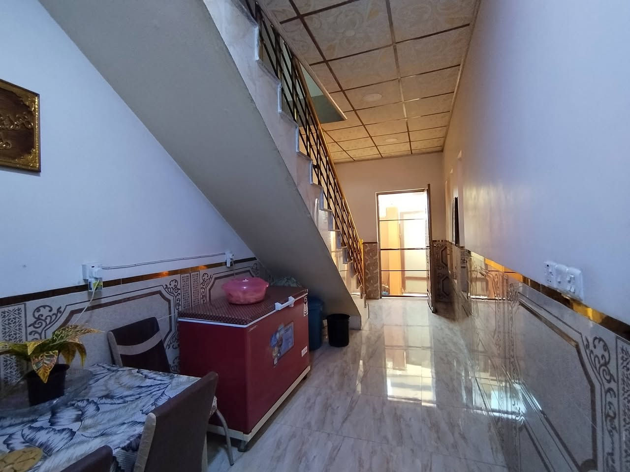 🔴 دار للبيع 🏘🔑🔑FOR SALE 

🔴الموقع👀 حي الأخاء الأولى اقرب نقطة دالة جامع الصادقين

🔴 ملك صرف طابو الزهور

🔴مساحة الدار ( 100 ) متر

🔴الواجهة (5.5)

🔴 طابقين بناء حديث 2020

🔴الطابق الأول يتكون من غرفة نوم وهول واستقبال ومطبخ وصحيات ومناور وكراج صغير وحديقة صغيرة خلف الدار

 🔴 الطابق الثاني يتكون من 3 نوم  وصحيات... 

🔴للأستفسار عن عروضنا العقارية المتميزة وأسعارها ⤵️مراجعة

          🎖تاج الملوك للعقار🎖
     

🔴العراق↔️الموصل↔️ حي البكر سايدين كنيسة تايتنك مقابل البسة الأصدقاء أو ألتواصل معنآ ⤵️على الارقام
☎️(***********) ابو حسن
☎️(***********) ابو حسن
☎️(***********) ابو عماد 
☎️(***********) ابو عماد
