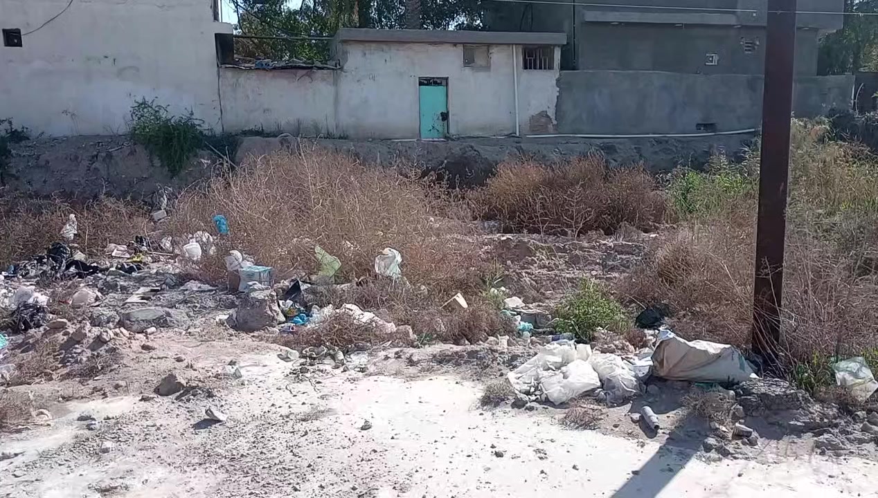 السلام عليكم 
الدوره مدخل هور رجب 
قطعه ارض تجاريه 
داخل مجمع البيت المميز
المساحه 200م الواجهه13.5
بالنزال
تنازل شركه وأقرار
السعر وباقي التفاصيل مراجعه مكتب الفهد للاستثمار والتطوير العقاري أو الاتصال على الارقام التاليه 
*********** ابو علي 
*********** ابو فهد
