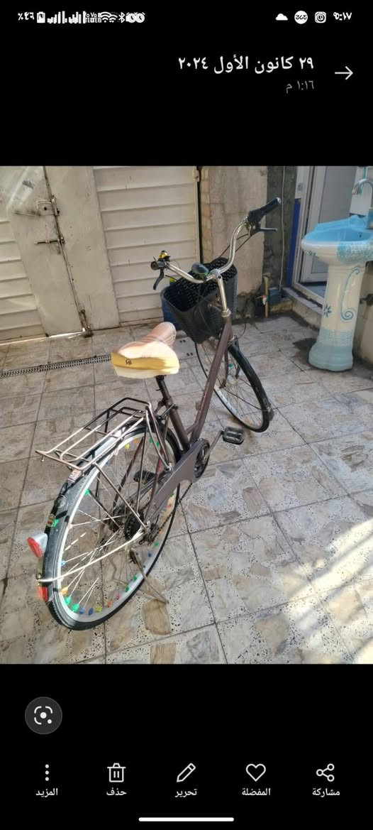 السلام عليكم . بناتي للبيع حجم27 البايسكل نضيف كلشي  بس تاير وره اعوج يمشي مابي شي وبريك امامي يحتاجله السعر 80 وبي مجال مكاني بغداد الحبيبيه ***********
