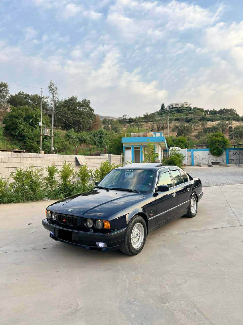 بەناوی خوای گەورەو میهرەبان

BMW 525 iA  dejetall
بیئیم 525ی دیجیتاڵ
مۆدێل 1995  
فول فول مواسەفات
ئاڕمی پلاستیکی هەولێر بەشەرتی ئاڕم و ئەوەلیات 
تەبریدی ساردو🥶گەرم😰ئیشئەکات لەسەر سویچ

گێڕ ئۆتۆماتیک  دوگمەیSبەفر مەزبوتە
ئۆڤەری ژێر ڤاچی مەزبوتە
دەمعی پێیشەوە M
قفڵ مەرکەزی
سڵایدە 
ناوفۆڕمیکا
دوو جام کارەبا
دەبڵ ئەرباک
دەبڵ چەکمەجە
ناوڕەساسیە
گێچ ئەڵقە
پەردەی بیلادی
ئاوێینە کارەبای
ئاوێنە گوێ بەرخە

دووکوشنی پێیشەوە هیـتەر و مەساج ئیش ئەکات
شەش کەلە
تەلەفۆنی بیلادیە
ABS
عەتەری پێیشەوە سپۆرت
لایت ڕەشی هیلای زەڕبی بیلادی
هۆکی بیلادی
سپێری بیلادی لەگەڵ ماوە
4تایەو ویلی تازەولۆکی بۆ بەستراوە ئی حەسیر
بێ دەعم و بێ لێدران پێیشو دواوەی کەپسە 
پێیش و پاشیم تازە داگیراوە
چاڵو قوپاوی شوختی نییە 
بەشەرتی گێڕو مەکینە و ئەکسل .
مەکینەی بوخارو دوکەڵو سەرفی نییە 
بەشەرتی 10فیتەر
لەسەیارەکەم زۆز زۆر بێ منەتم 

بۆزانیاری زیاتر پەیوەندی بکە..
***********
***********
تکایە   سەرمان مەهێیشێینن ئەگەر مشتەری نیت لەگەڵ ڕێزمدا گۆڕینەوەش ناکەم دخان, السليمانية
