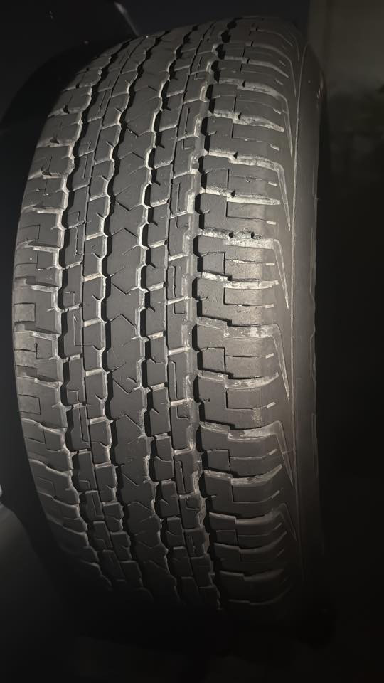 تايرات للبيع سعرهن ٥٠ الف ٣ قطع قياس ٢٨٥/٧٠/١٧
***********

