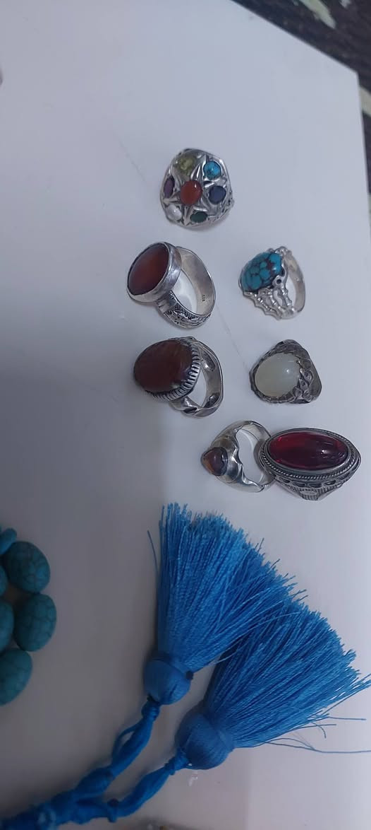 سلام عليكم اخوان من رخصة صاحب الكروب 
قيم وخذ باليرضي الله هاذا رقمي متواجد على واتساب و على فيس ***********
