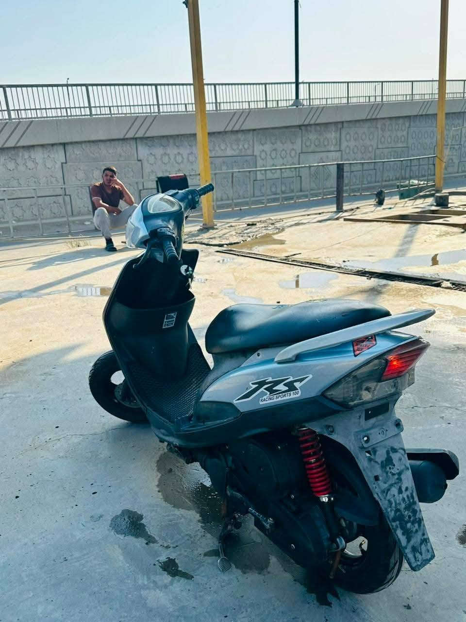 سلام عليكم ورحمة دراجه ماكس عدله للبيع دراجه سلف هندر كهربايات كله شغاله شلعه ومعدل خير من الله دراجه ناعمه مفتوحه مبدل ولفات رقمي وموجود خاص مكانه واسط قضاءصويره***********
