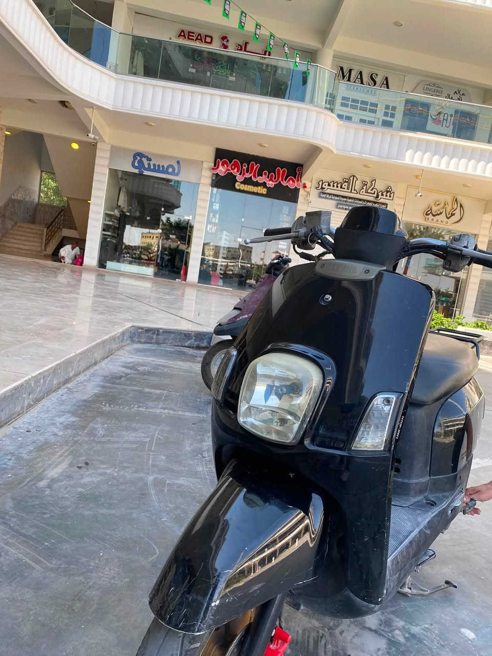 السلام عليكم
بوليس كابريتر
ماخذها من معرض الوصل موجود الدراجه استخدام من بيتي للشغل فقط اي قطعه ممبدل غير الدهن والبانزين فقط
سعرها 700 
مكاني  ناصريه الاسكان الصناعي
*********** واتس
