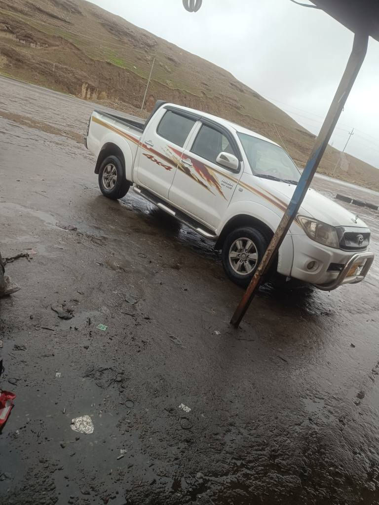 مرزيه مؤديل 2007سياره كه زؤر خاوينوو بي عيبه 
به نزبه ت سوبخ به س بؤلينتي دوو بست سوبخه 
بيداخيلي بي ليدان سياره كه زؤر زؤر خاوينوو پاكه 
مه كينه به شه ر ته قه وره قه به شه رت سياره كه وه خؤي ماوه ته وه***********سعر 155مجاليكي برايانه أربيل, العراق
