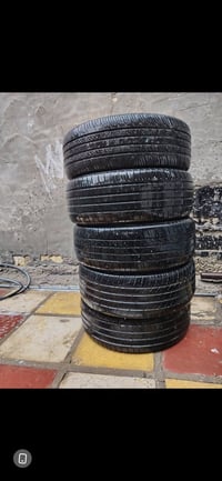 تاير 215/55/17 • سبير كامل • الحلة