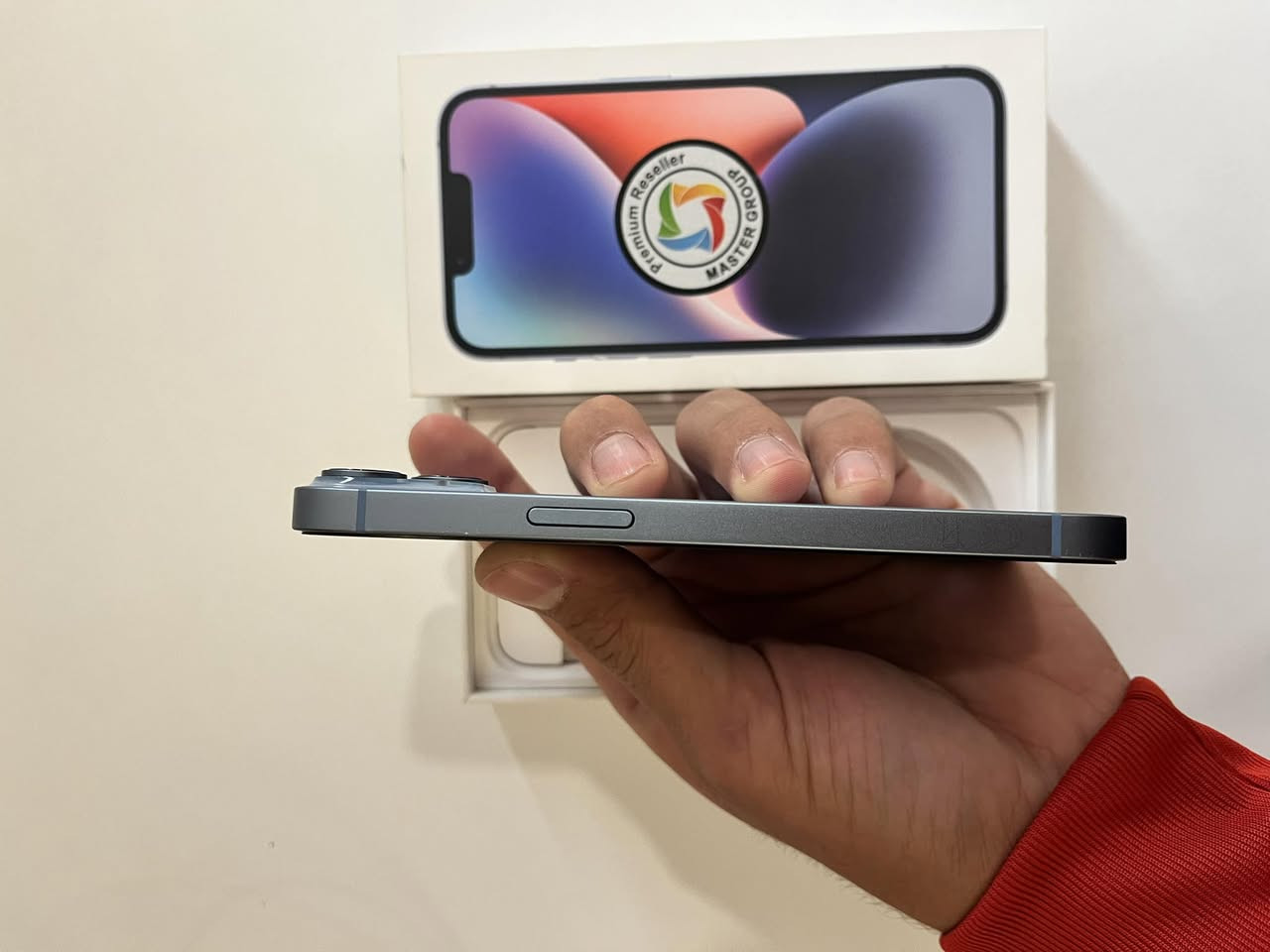 السلام عليكم ايفون 14 العادي ماستر شرق اوسط ذاكرة 128 بطارية 99 بعدة بلضمان للتاسع نظافة 100‎%‎ ب 600 الف مكاني بغداد ساحة النسور ***********
