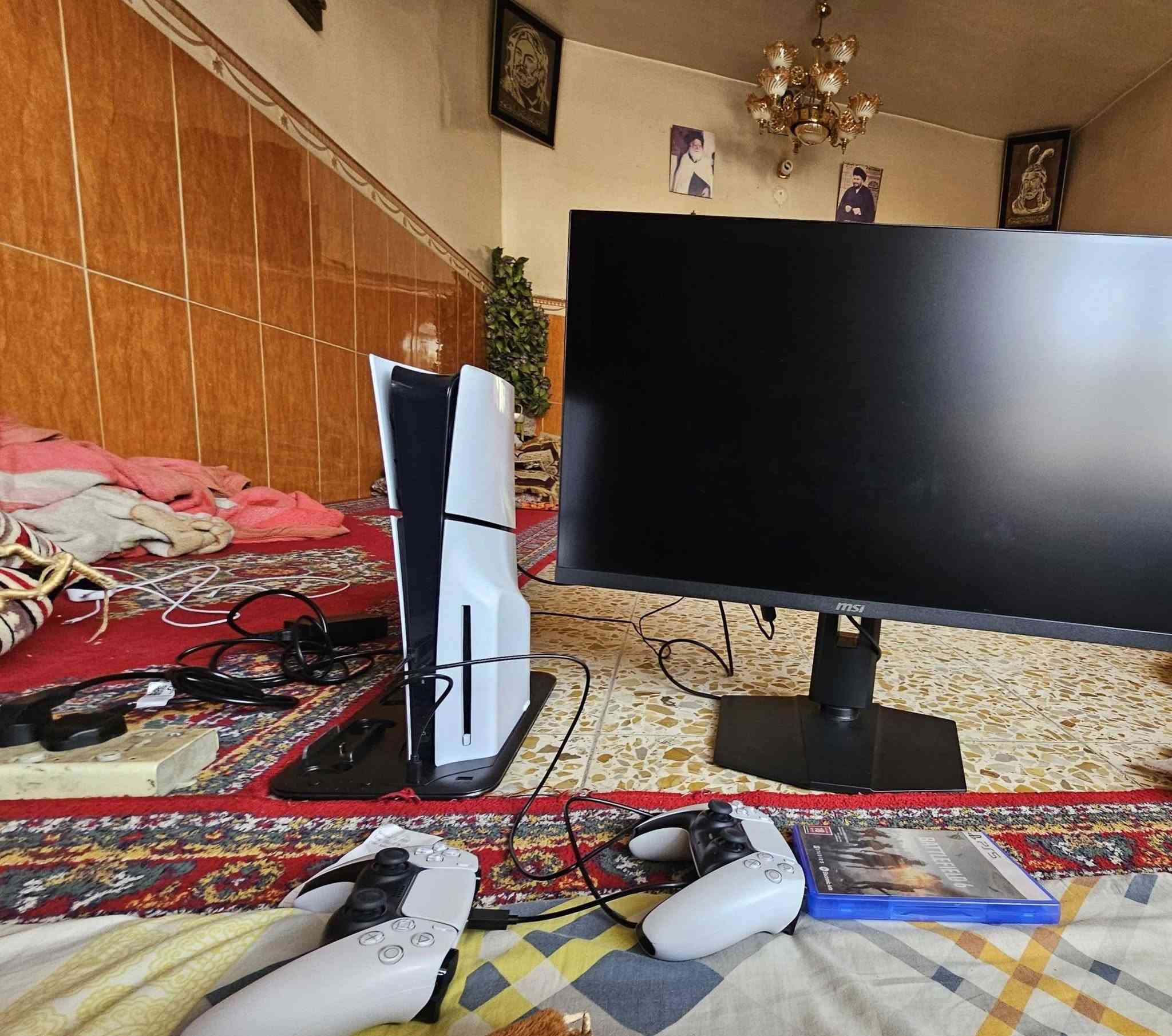 السلام عليكم
شاشة msi حجم 27 دقة 2k تردد 180hz

مستخدمه شيء بسيط كامل ملحقاتها وكارتونة 

السعر 250 توصيل ماعندي مكاني بغداد مدينة الصدر 

رقمي ***********
