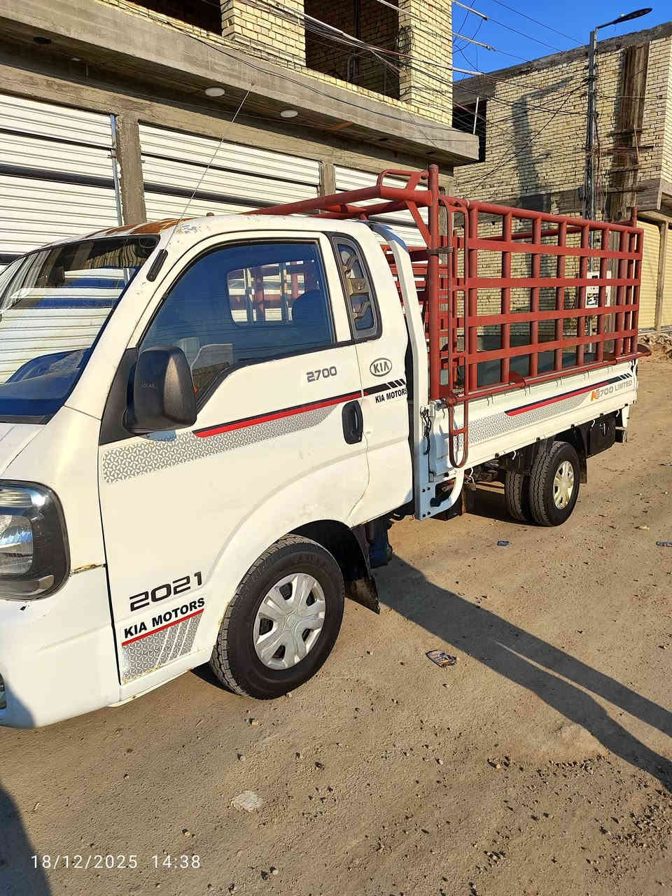 السلام عليكم كيا بنكو موديل 2014 السياره مكفوله محرك كير اكسل شاصي رقم الشاصي تدفئه تبريد كهربائيات تخم تاير جديد حداديه جديد شرط التحويل غير متواجد على الفيس للاستفسار الاتصال  ***********
